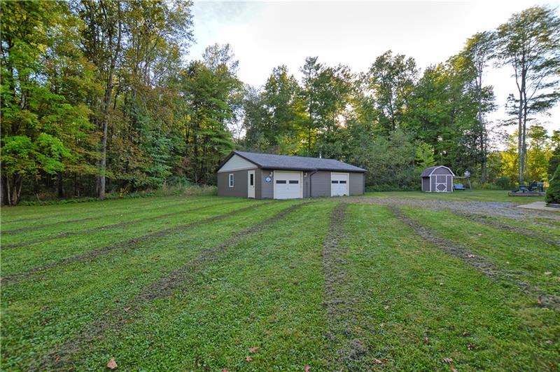 131 North Hazzard Road Jackson Center, PA 16133 - Photo 3 of 18