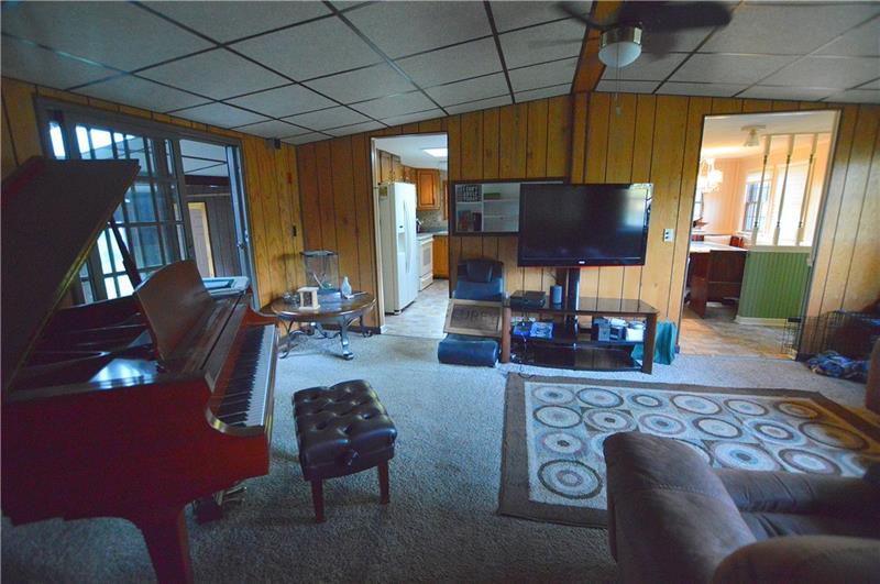 131 North Hazzard Road Jackson Center, PA 16133 - Photo 5 of 18