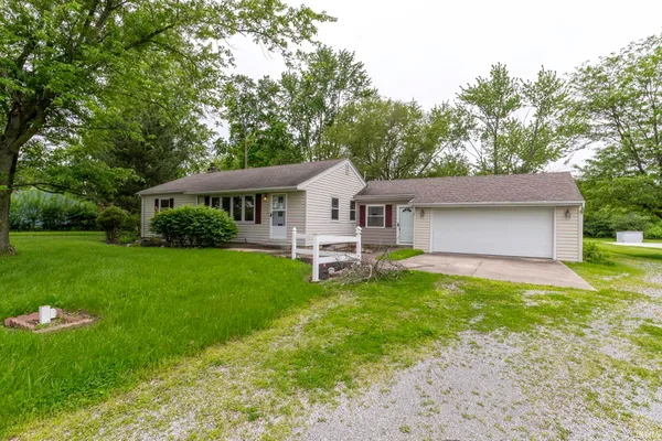 $349,990 | 10630 Marion Center Road, Fort Wayne, IN 46816
