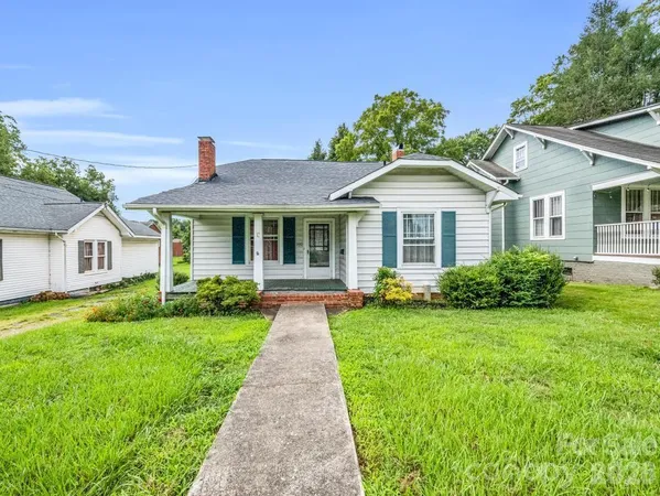 $210,000 | 203 Court Street, Rutherfordton, NC 28139