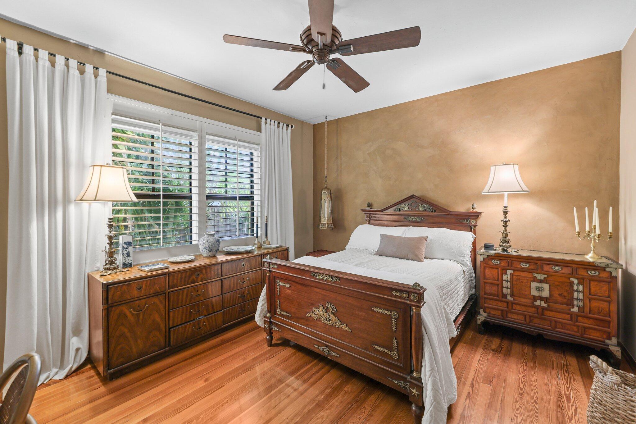 605 Sunset Road West Palm Beach, FL 33401 - Photo 25 of 42 Primary Bedroom