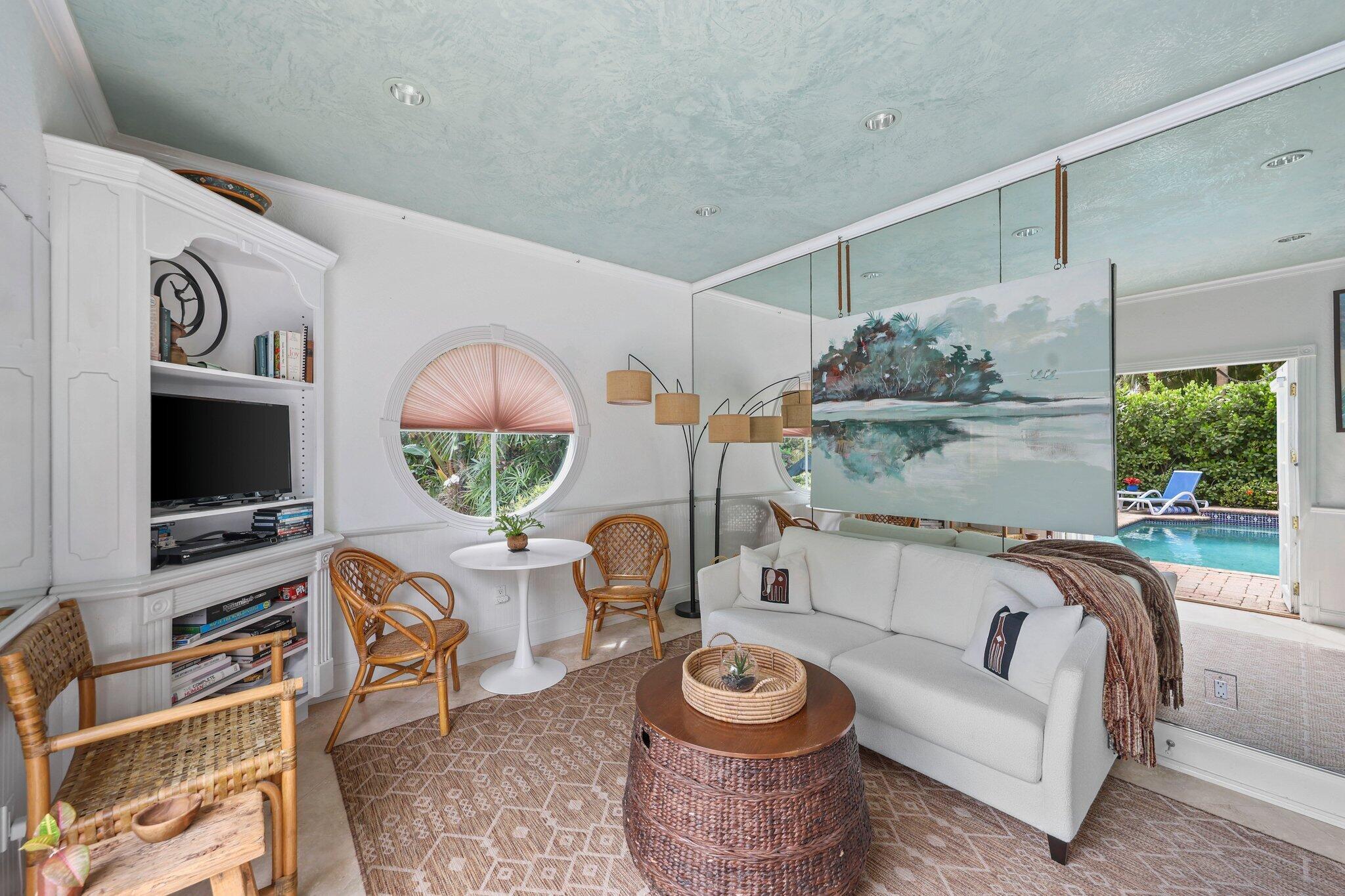 605 Sunset Road West Palm Beach, FL 33401 - Photo 34 of 42 Guest Cottage