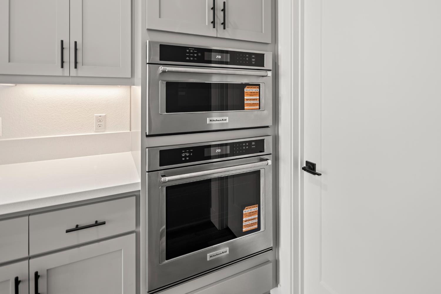 2425 Briar Meadow Circle Auburn, CA 95603 - Photo 20 of 51 a stove top oven sitting inside of a kitchen