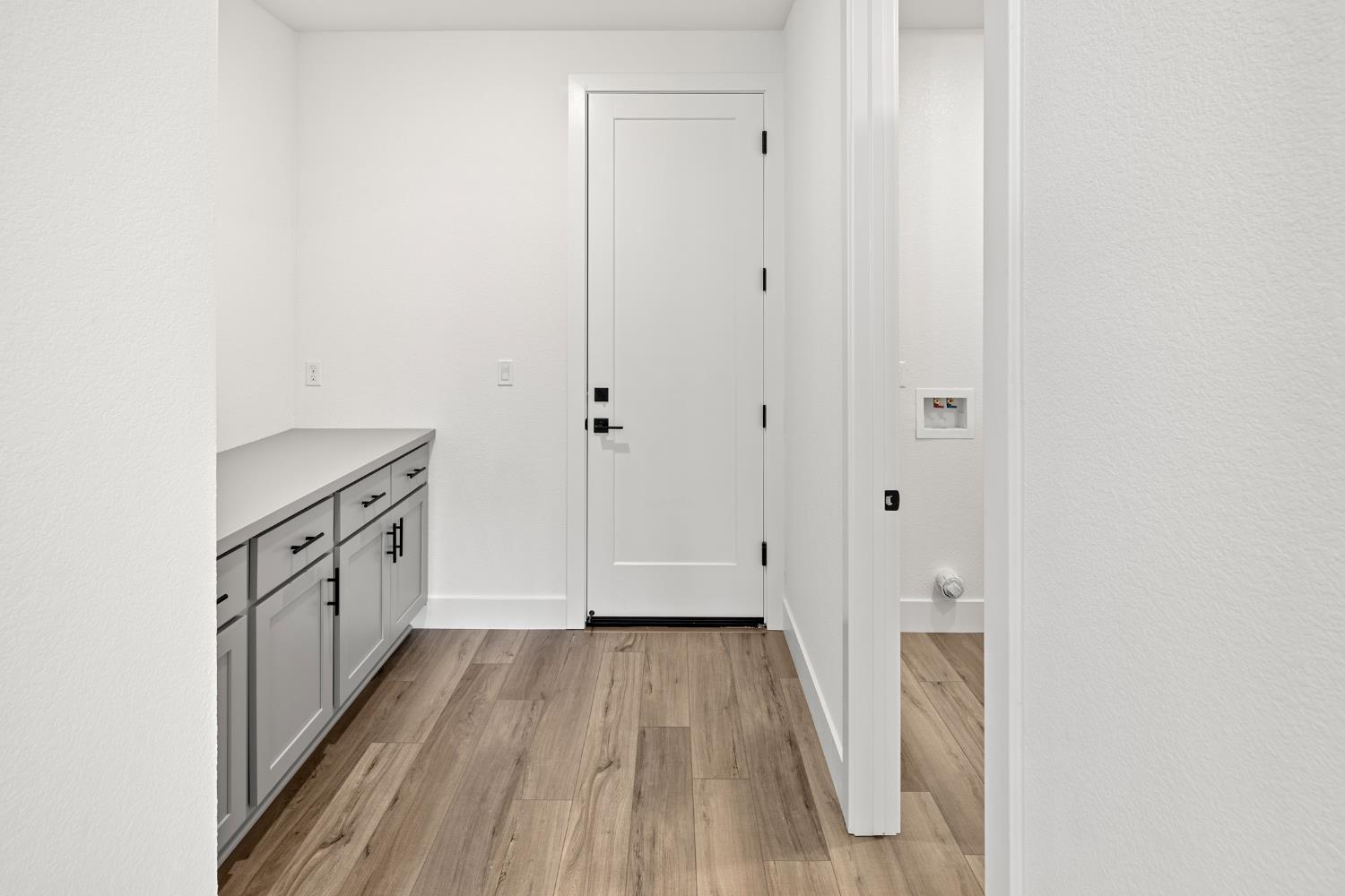 2425 Briar Meadow Circle Auburn, CA 95603 - Photo 22 of 51 a view of a kitchen from the hallway