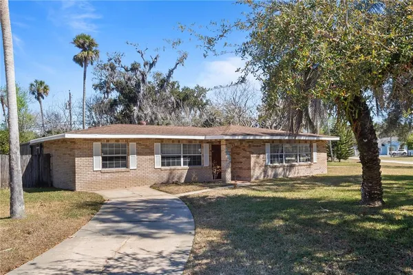 $286,000 | 1927 Pine Tree Drive, Edgewater, FL 32141