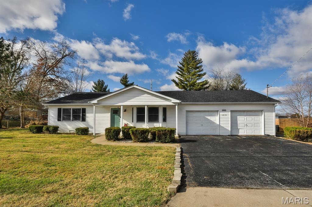 1819 Oak Tree Street St. Peters, MO 63376 - Photo 1 of 30