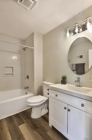 $340,000 | 1819 Oak Tree Street, St. Peters, MO 63376