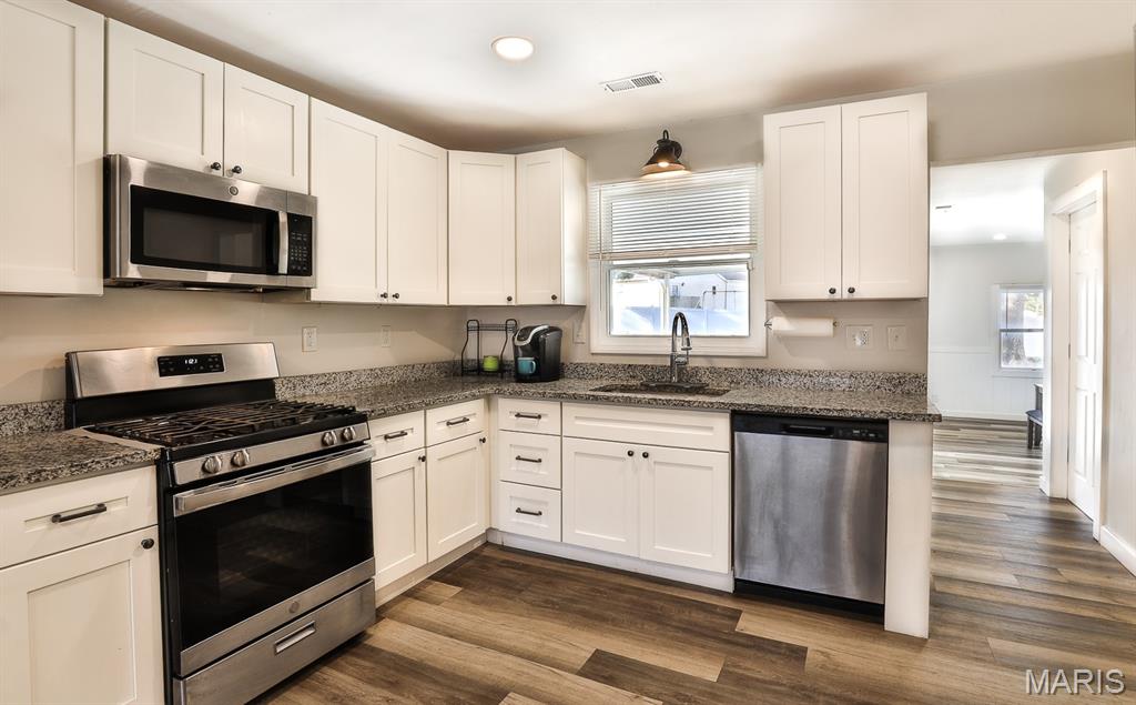 1819 Oak Tree Street St. Peters, MO 63376 - Photo 7 of 30