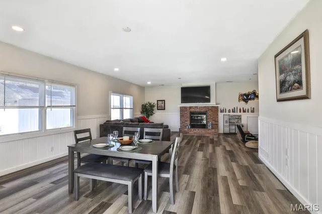 $340,000 | 1819 Oak Tree Street, St. Peters, MO 63376