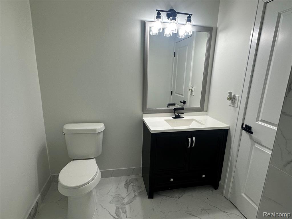 25274 Middlebelt Road Farmington Hills, MI 48336 - Photo 24 of 44