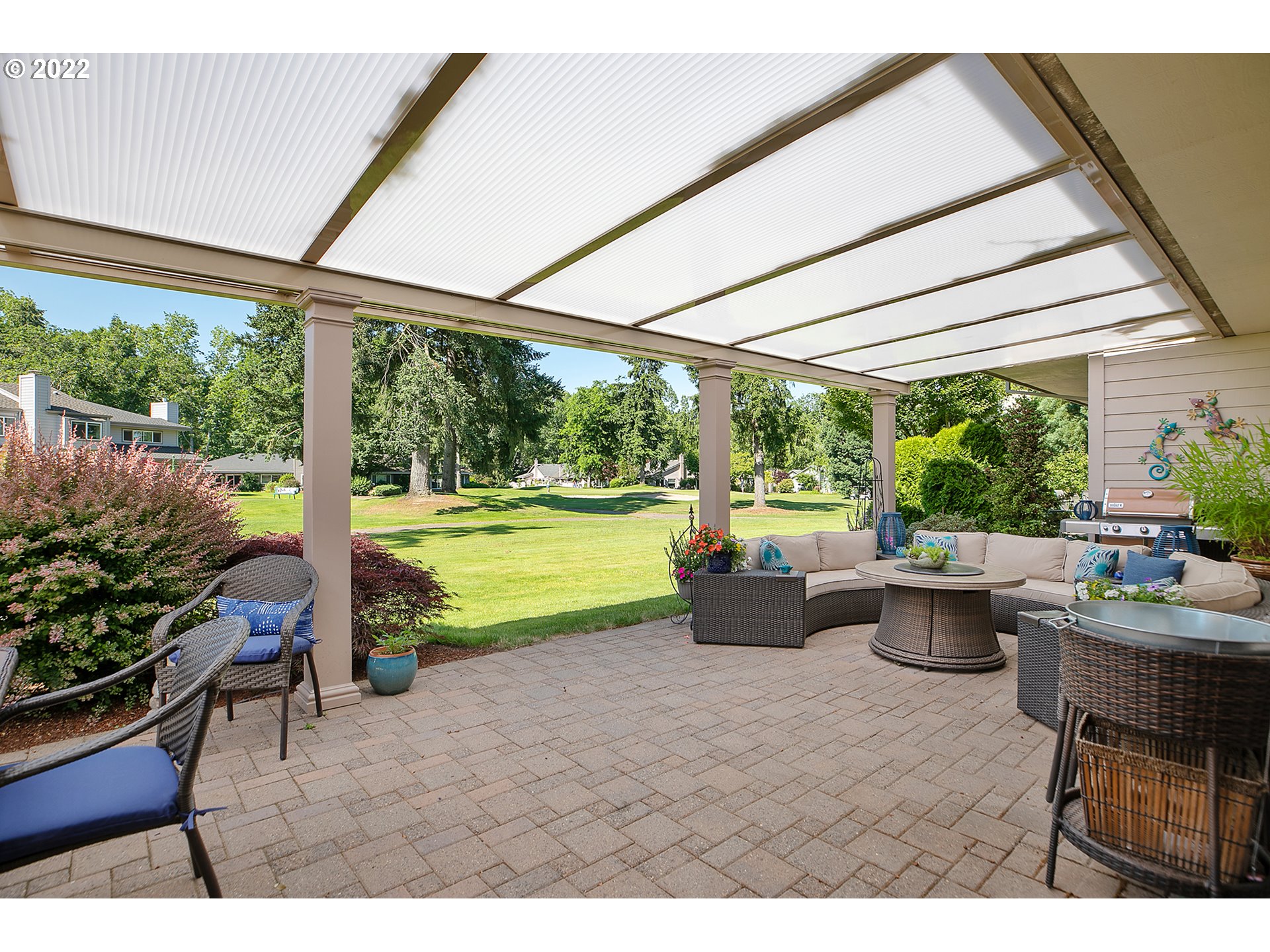 32221 Southwest Boones Bend Road Wilsonville, OR 97070 - Photo 9 of 32 a view of a patio with chairs and plants