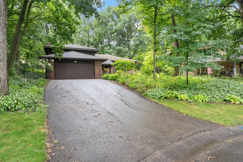 $510,000 | 9530 Risewood Circle, Eden Prairie, MN 55347