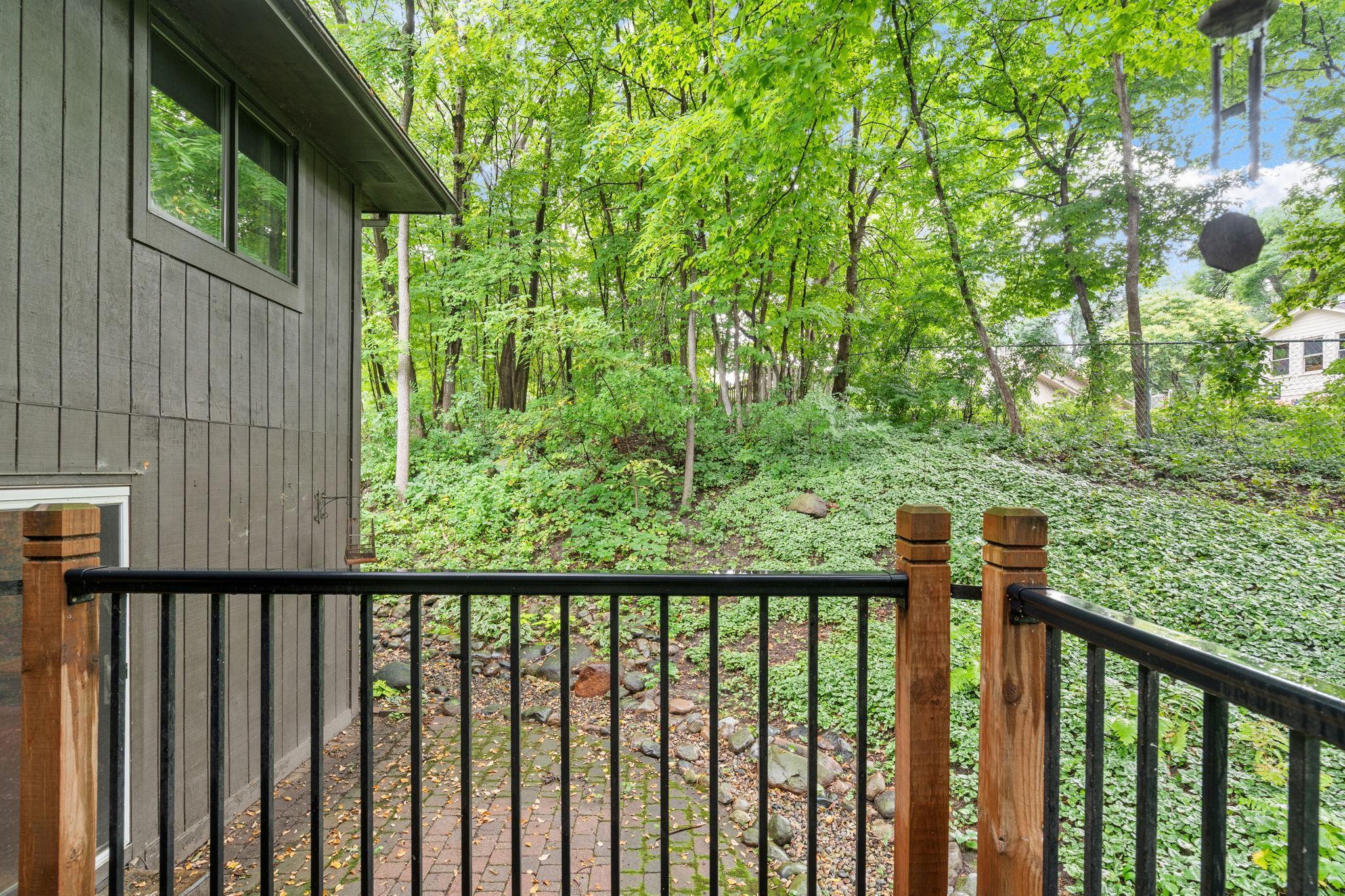 9530 Risewood Circle Eden Prairie, MN 55347 - Photo 6 of 39 Gallery Image 6