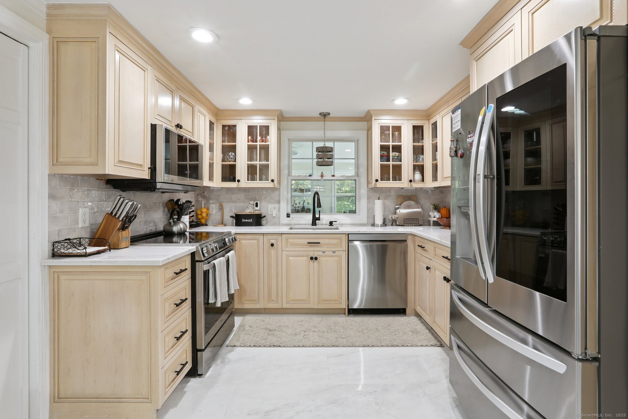 178 Church Street Monroe, CT 06468 - Photo 16 of 25