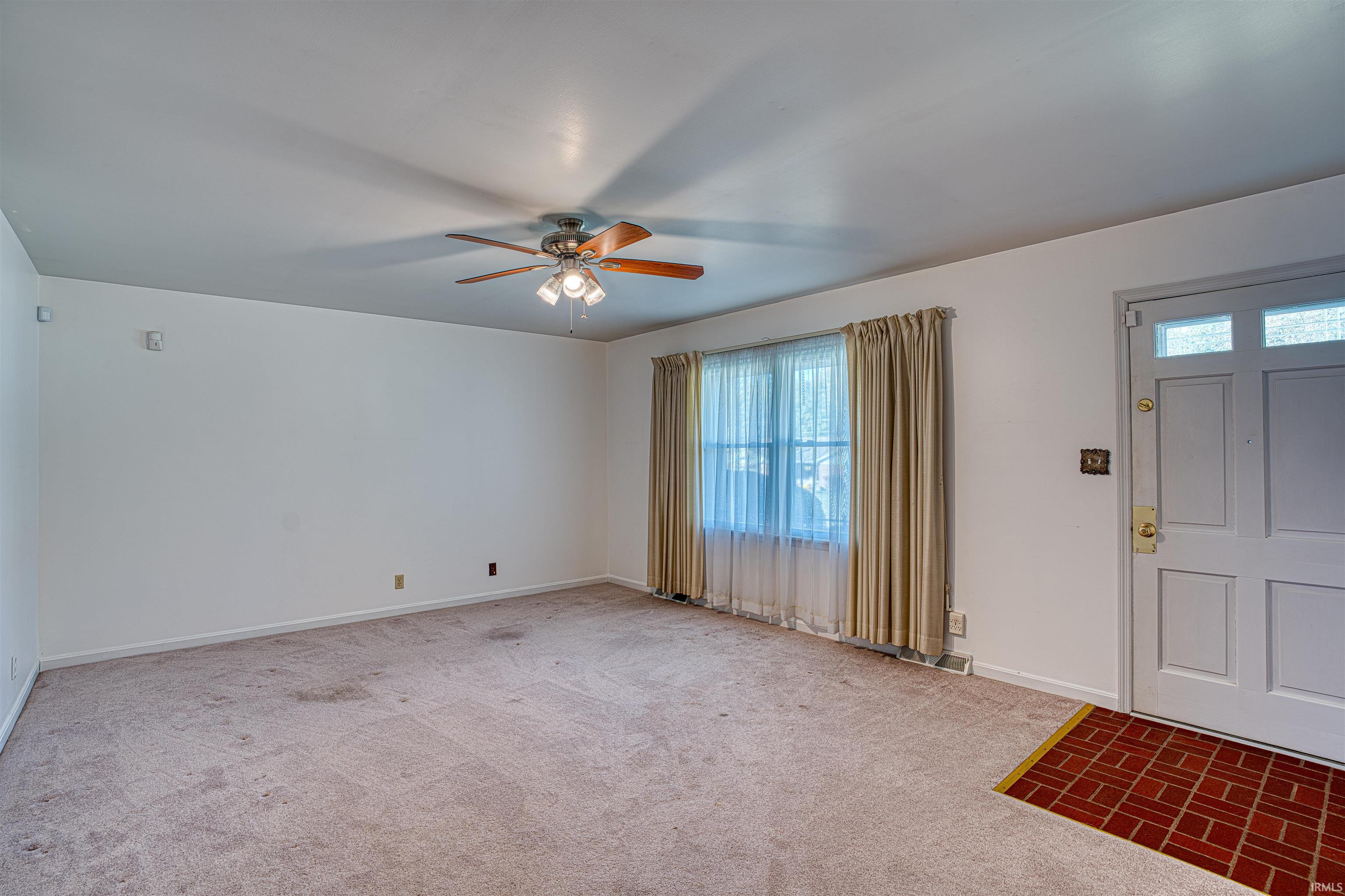 201 Sharon Road Newburgh, IN 47630 - Photo 4 of 36 Gallery Image 4