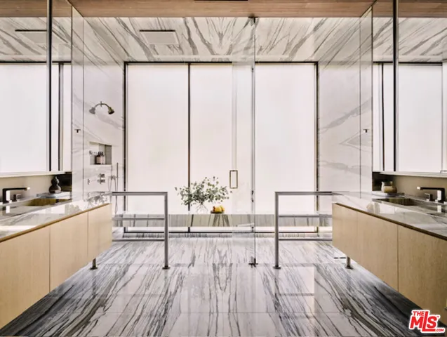 $24,995,000 | 1655 Carla Ridge, Beverly Hills, CA 90210