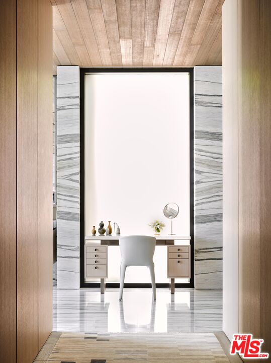 1655 Carla Ridge Beverly Hills, CA 90210 - Photo 16 of 25