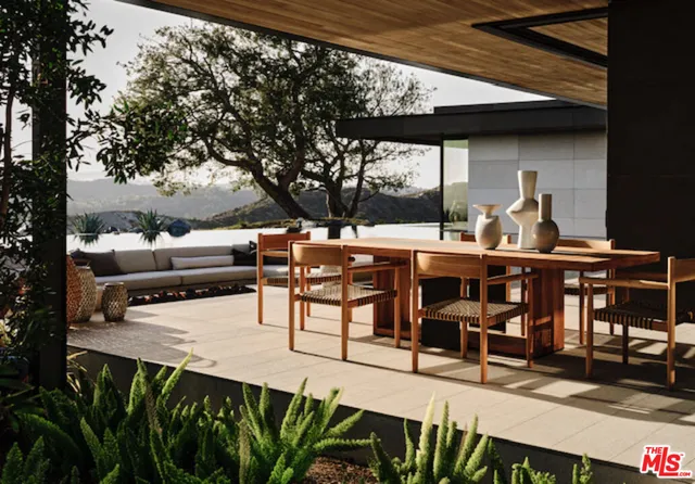 $24,995,000 | 1655 Carla Ridge, Beverly Hills, CA 90210