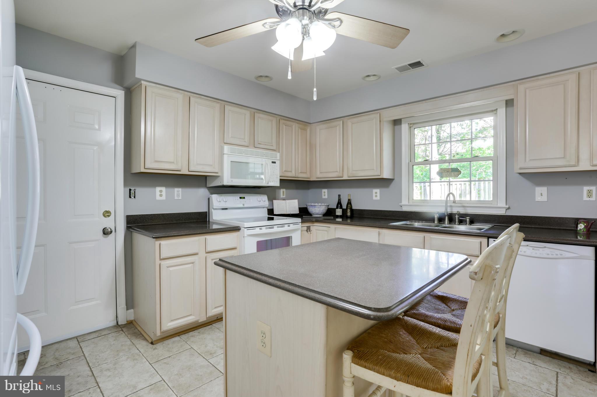 8274 Leishear Road Laurel, MD 20723 - Photo 7 of 30 Kitchen