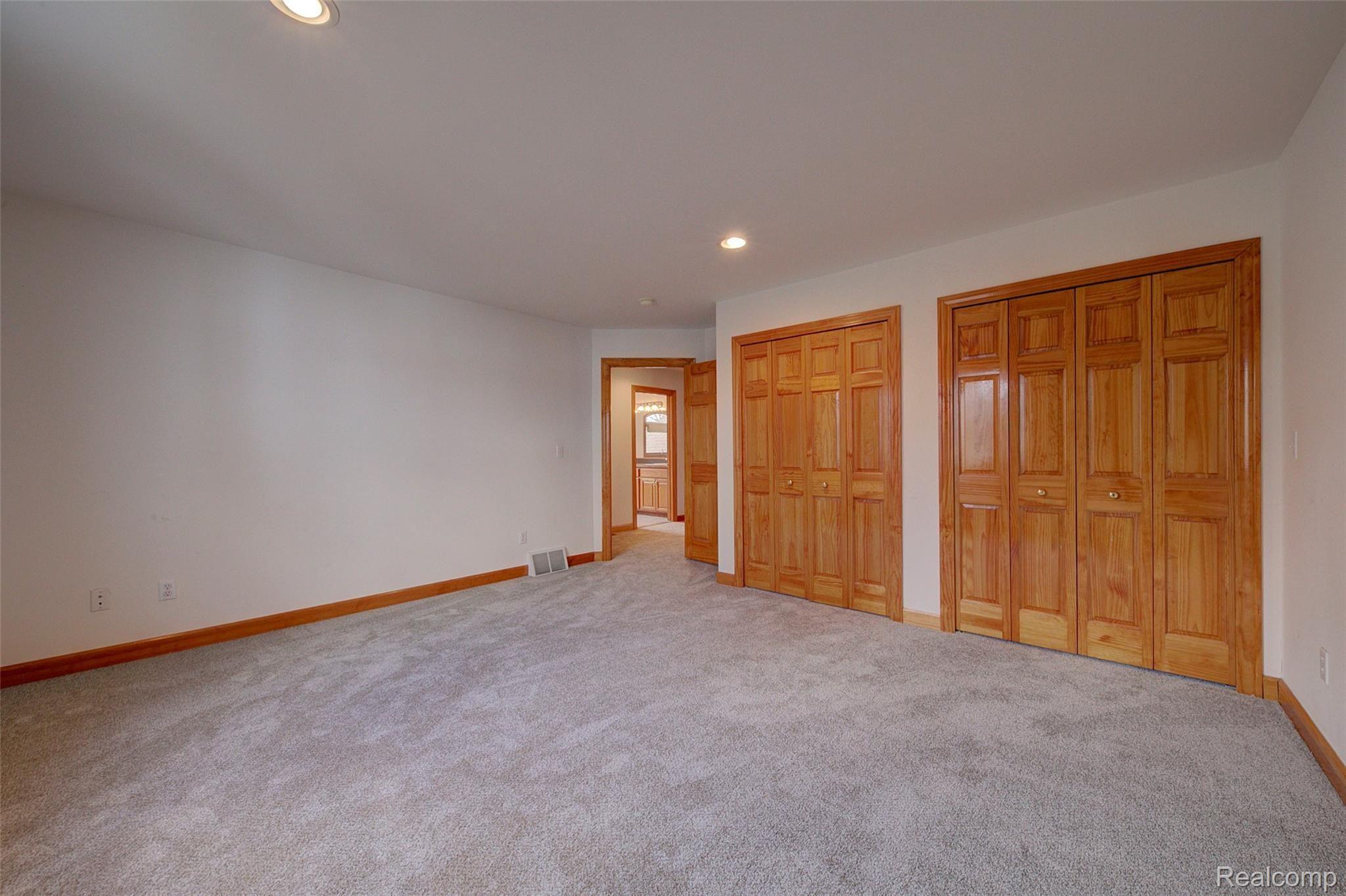 7154 Hatchery Road Waterford, MI 48327 - Photo 47 of 80 BEDROOM