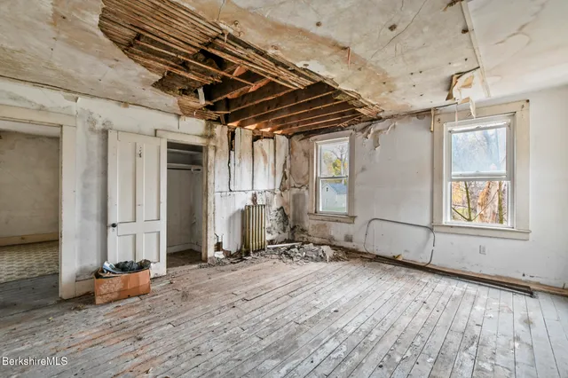 $215,000 | 1 Pittsfield Road, Lenox, MA 01240