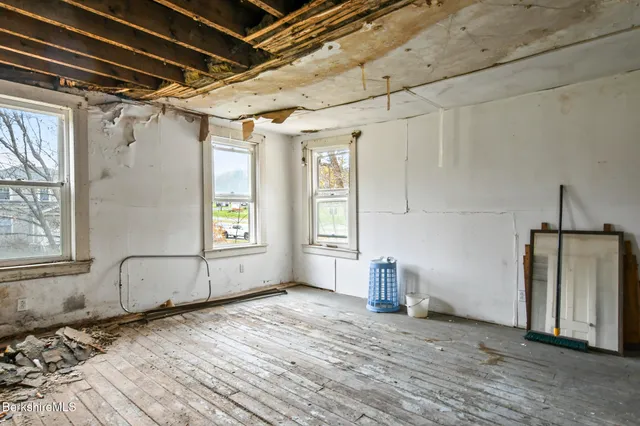 $215,000 | 1 Pittsfield Road, Lenox, MA 01240