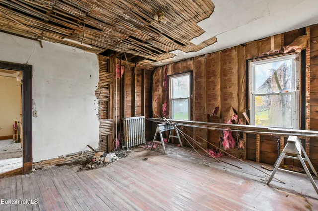 $215,000 | 1 Pittsfield Road, Lenox, MA 01240