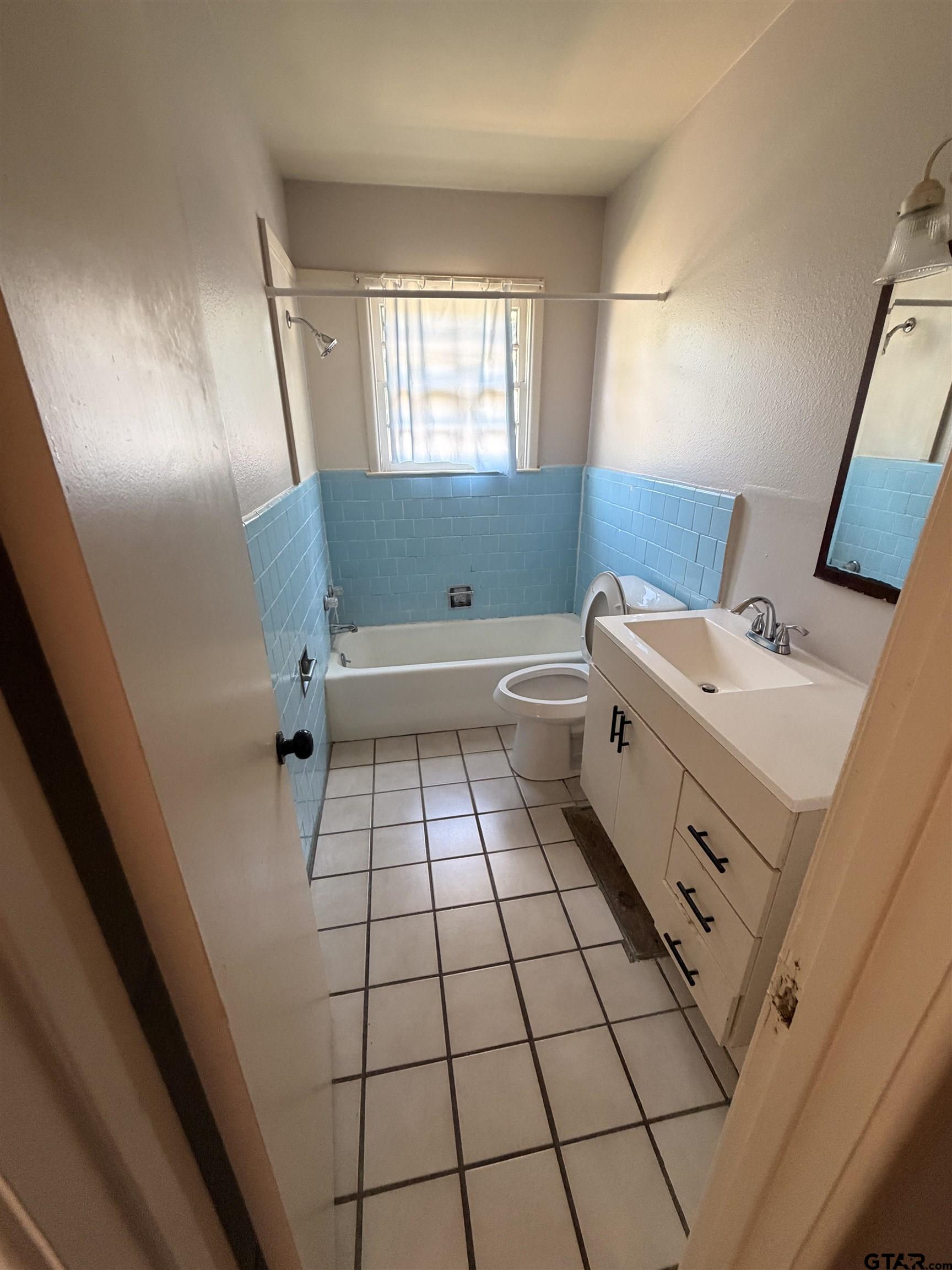 8224 Echo Lane Tyler, TX 75708 - Photo 6 of 12 Gallery Image 6