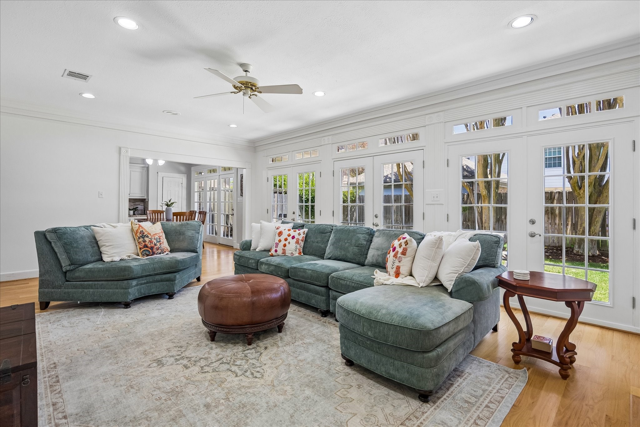 3910 Riley Street Houston, TX 77005 - Photo 13 of 32 Gallery Image 13