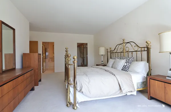 $395,000 | 20 Trafalgar Square, Unit 304, Lincolnshire, IL 60069