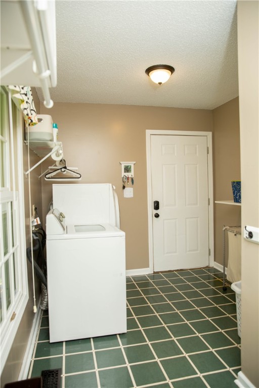 179 Beaver Lake Road West Union, SC 29696 - Photo 16 of 50 Laundry room- main level
