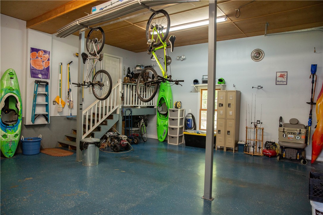 179 Beaver Lake Road West Union, SC 29696 - Photo 17 of 50 Attached 2 car garage