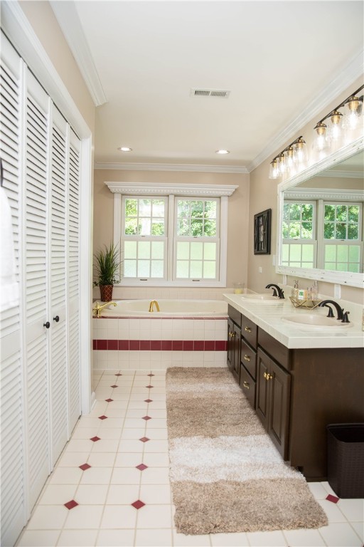 179 Beaver Lake Road West Union, SC 29696 - Photo 20 of 50 Master bath- upper level