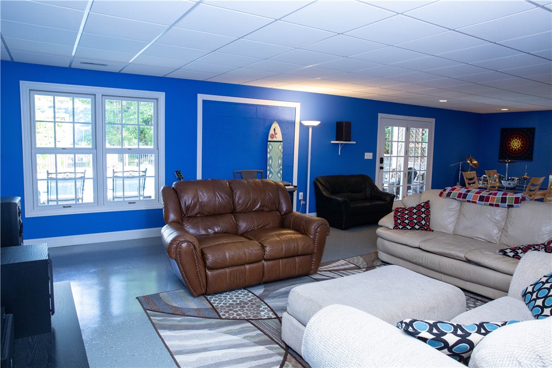 179 Beaver Lake Road West Union, SC 29696 - Photo 26 of 50 Living room- lower level