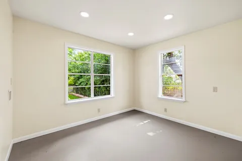$328,000 | 304 West Live Oak Street, Fredericksburg, TX 78624