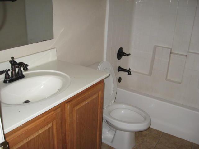 4328 West Maldonado Road Laveen, AZ 85339 - Photo 20 of 24 Bath2