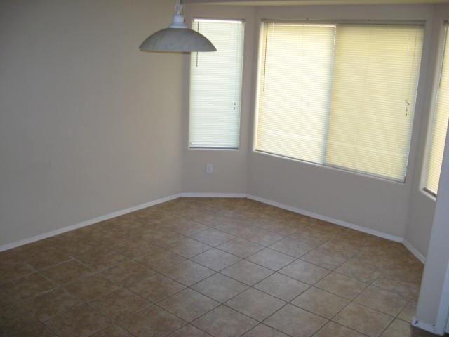 4328 West Maldonado Road Laveen, AZ 85339 - Photo 10 of 24 Din V1