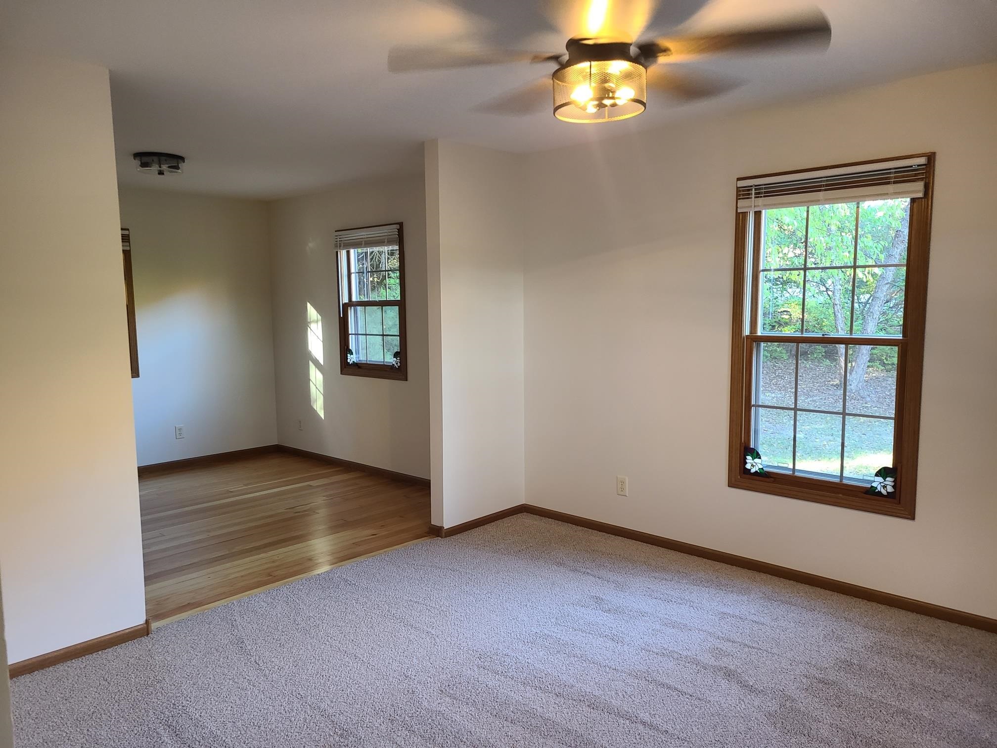 2871 East 777th Road Utica, IL 61373 - Photo 5 of 23 an empty room with windows and closet