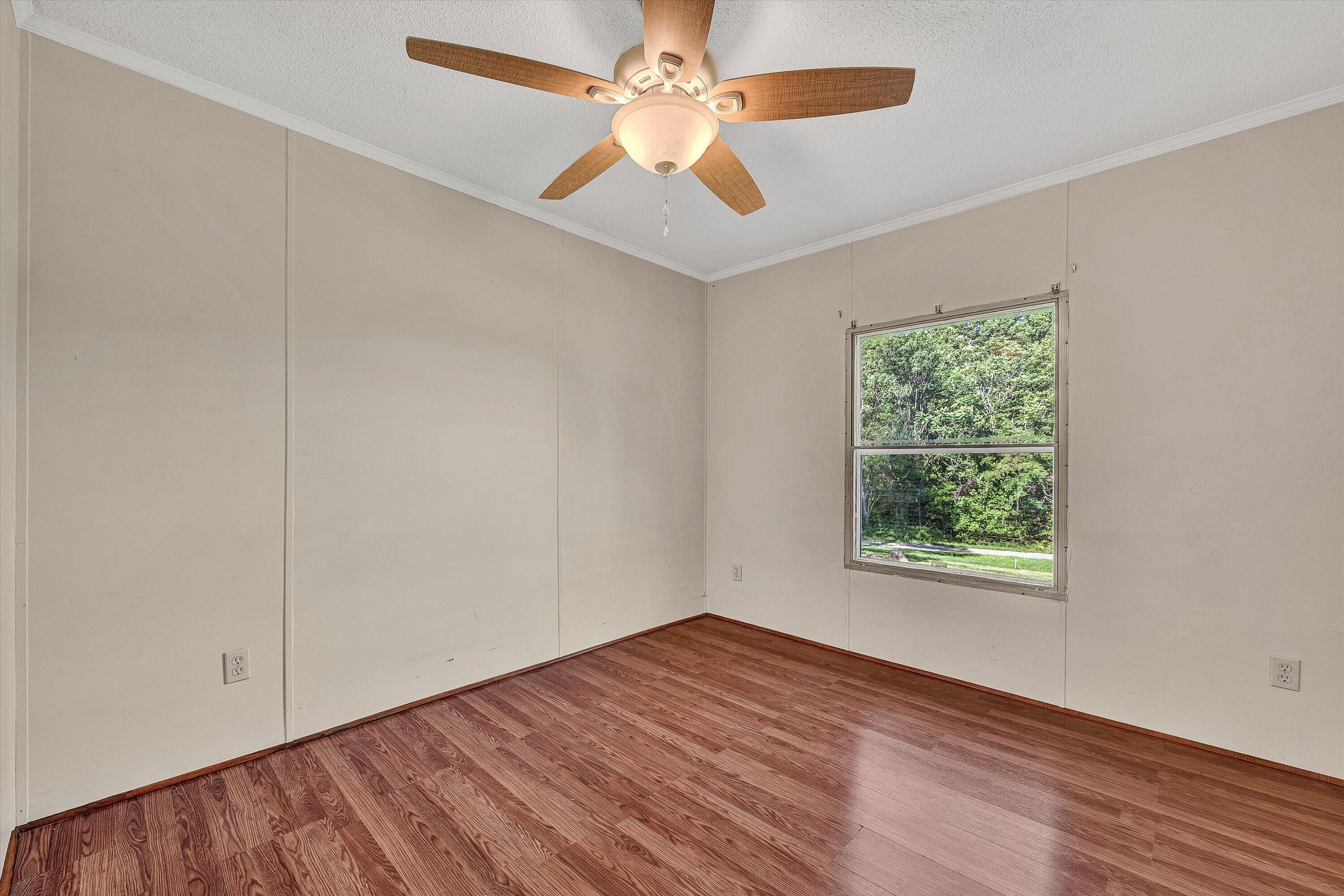 8755 Rocky Ford Road Moneta, VA 24121 - Photo 21 of 37 22-DSC04891