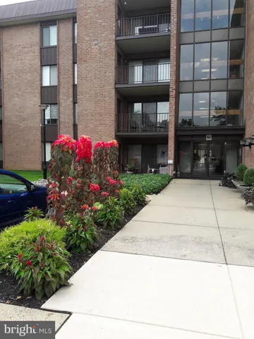 $269,900 | 6204 Delaire Landing Road, Unit 204, Philadelphia, PA 19114