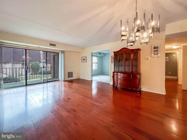 $269,900 | 6204 Delaire Landing Road, Unit 204, Philadelphia, PA 19114