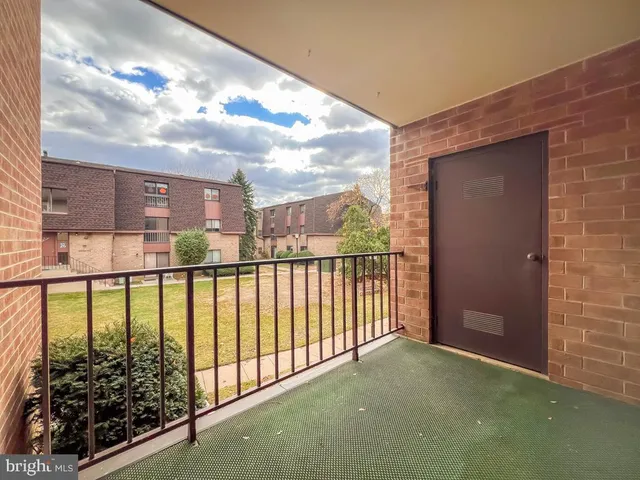 $269,900 | 6204 Delaire Landing Road, Unit 204, Philadelphia, PA 19114