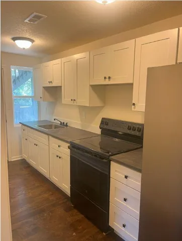 $740,000 | 2305 East 37th Street, Kansas City, MO 64109