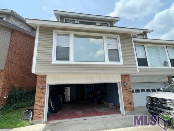$1,650 | 7740 False River Drive, Oscar, LA 70762