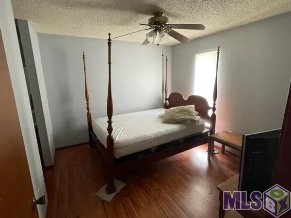 $1,650 | 7740 False River Drive, Oscar, LA 70762