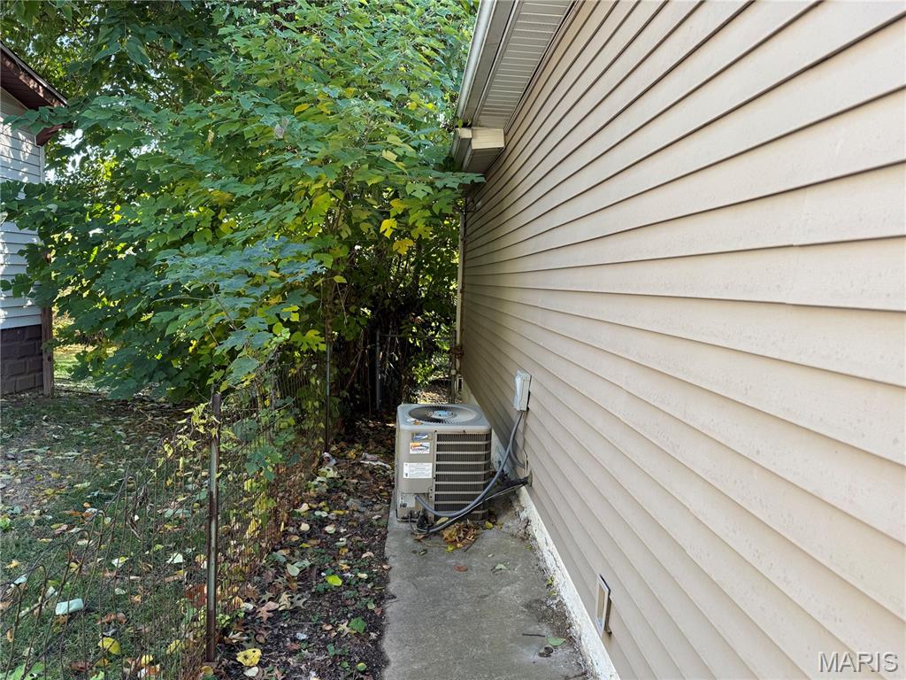 2723 Walter Street Godfrey, IL 62035 - Photo 29 of 33