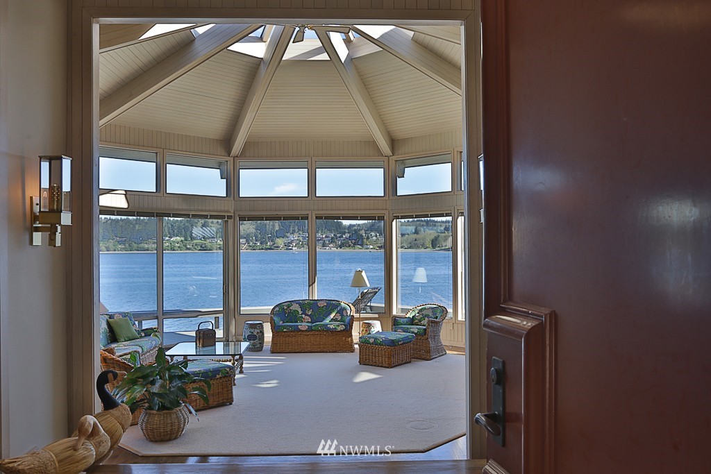 5177 South Bercot Road Freeland, WA 98249 - Photo 2 of 25 Gallery Image 2