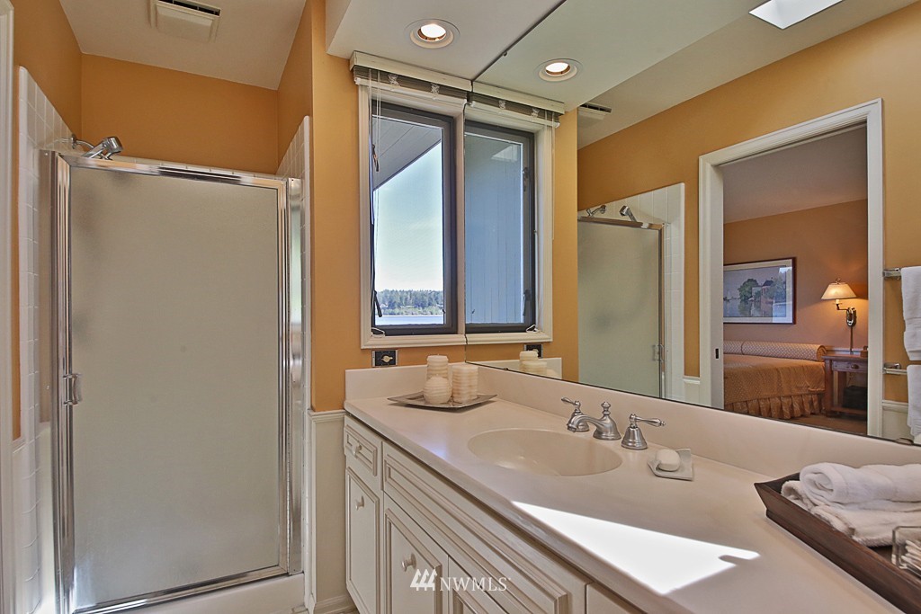 5177 South Bercot Road Freeland, WA 98249 - Photo 15 of 25 Gallery Image 15