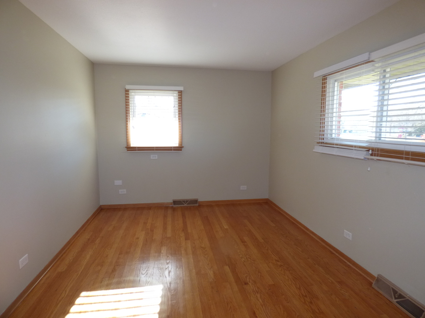 206 North Deneen Lane Mount Prospect, IL 60056 - Photo 9 of 15