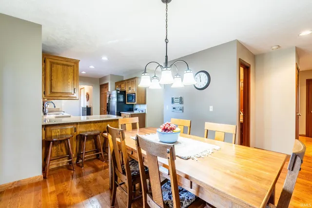 $490,000 | 7766 West Cir Drive North, Ligonier, IN 46767